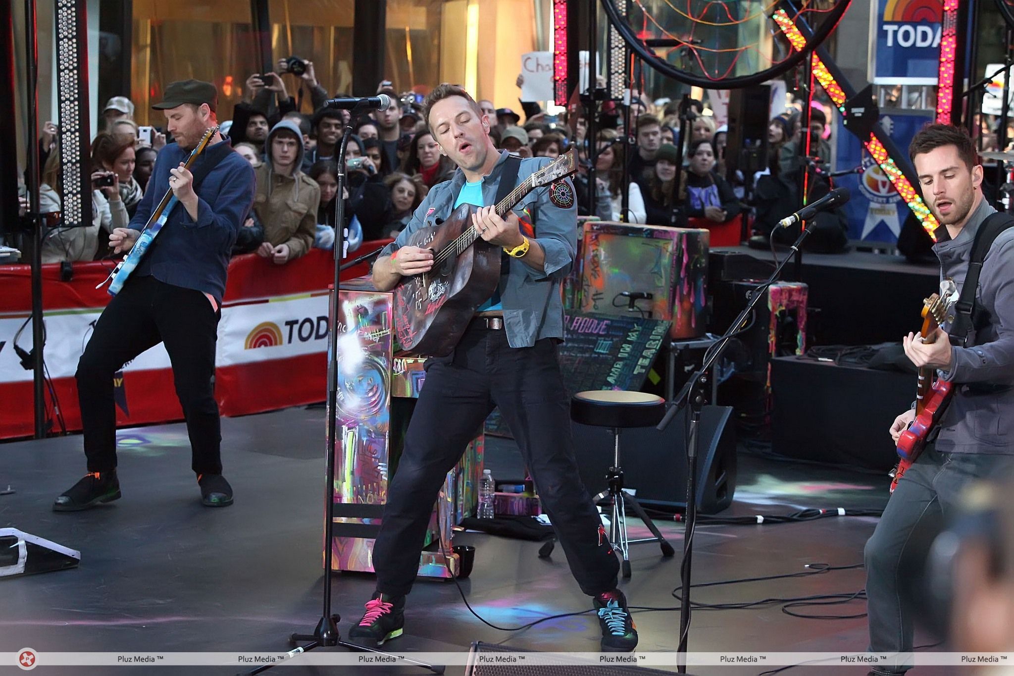 Chris Martin performing live on the 'Today' show as part of their Toyota Concert Series | Picture 107189
